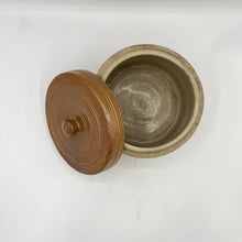 Load image into Gallery viewer, Poterie Renault Pearled Pot