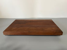 Load image into Gallery viewer, Walnut Cutting Board