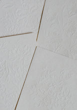 Load image into Gallery viewer, Floral Embossed Card Set