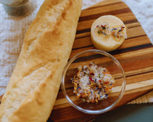 Load image into Gallery viewer, Floral Garnishing Salt