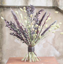 Load image into Gallery viewer, Hanataba Bouquet Twister - Pitch Black