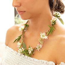 Load image into Gallery viewer, Fresh Flower Necklace Braid
