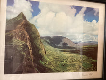 Load image into Gallery viewer, Nuuanuu Pali Vintage Print
