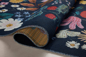 Strawberry Fields Indoor/Outdoor Rug in Black
