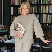 Load image into Gallery viewer, Martha Stewart's Gardening Handbook
