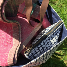 Load image into Gallery viewer, Block Print Zipper Pouch
