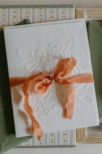 Load image into Gallery viewer, Floral Embossed Card Set
